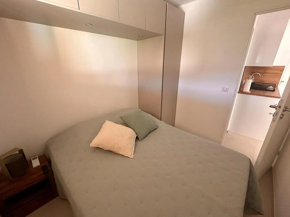 Appt 29M2 - Parking - Wifi - Clim - Piscine Apartment Roquebrune-sur-Argens