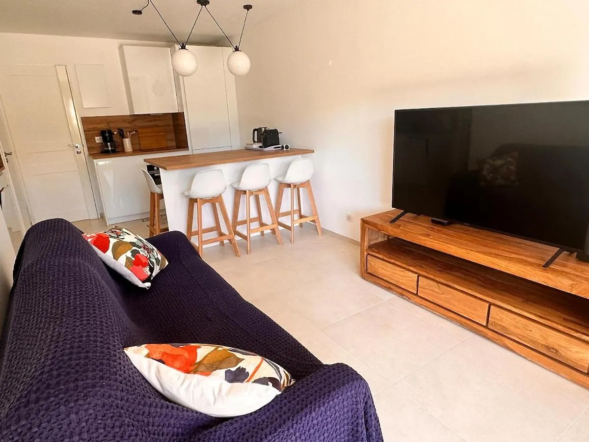 Appt 29M2 - Parking - Wifi - Clim - Piscine Apartment Roquebrune-sur-Argens